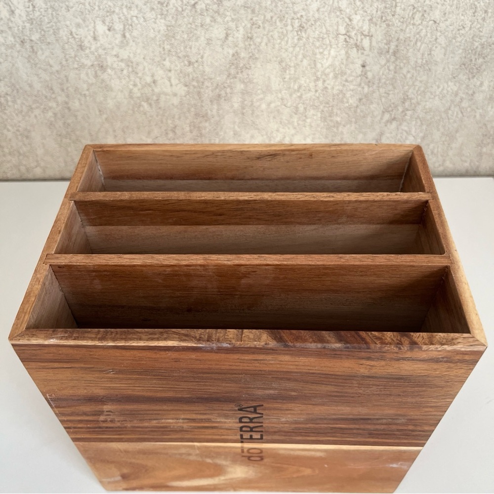 doTERRA Natural Wood Holder Organizer - Picture 3 of 9